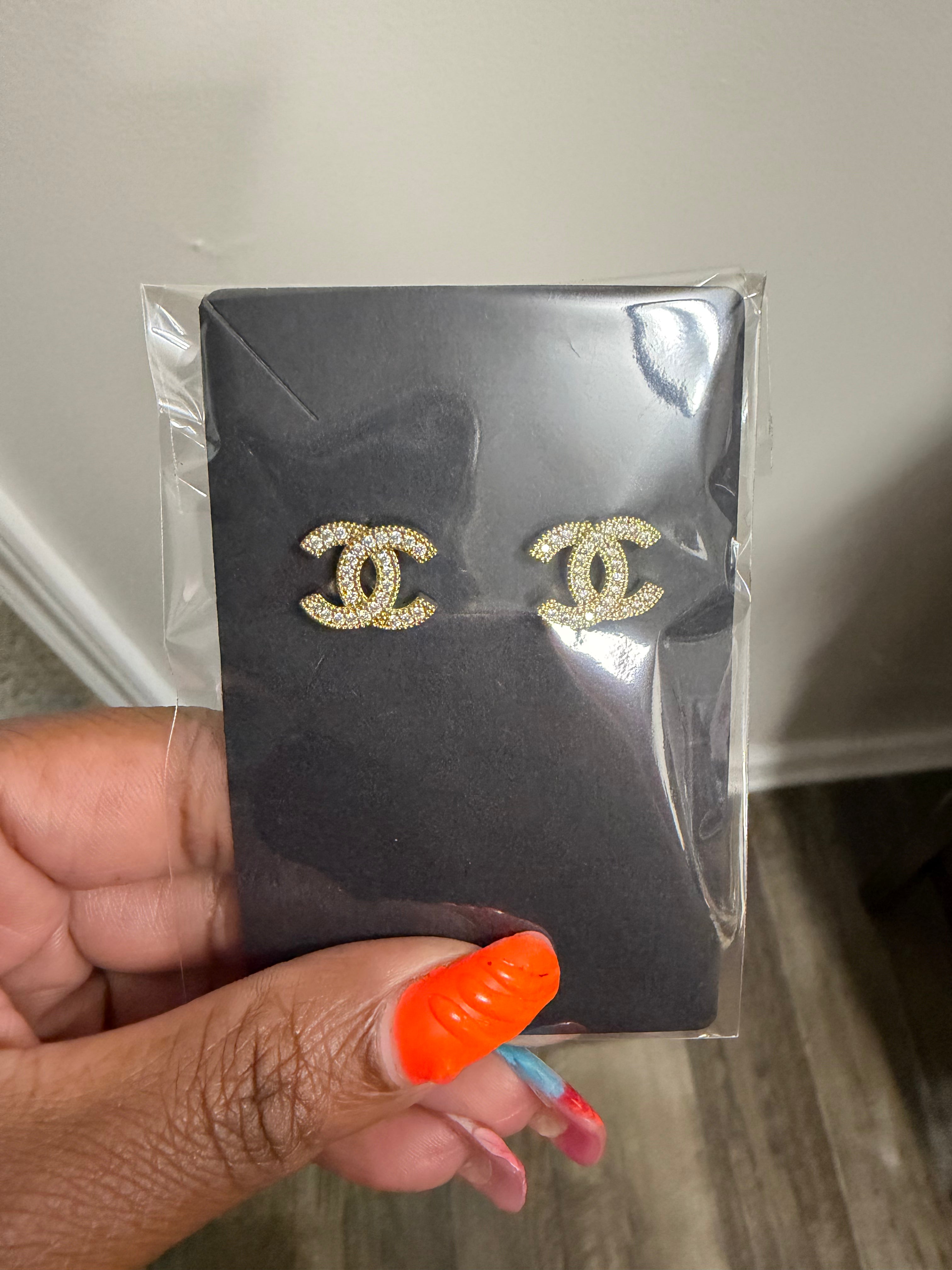 Med. Double “C” studs